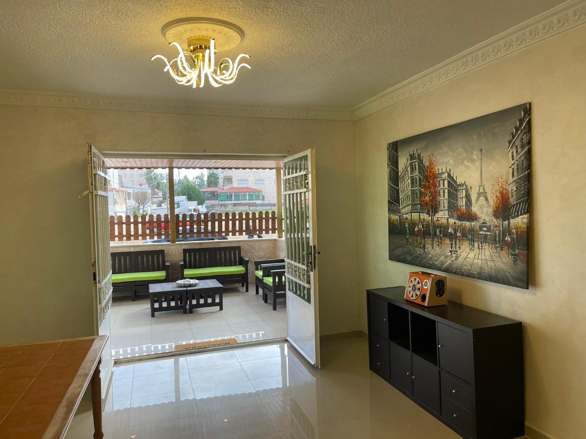 Apartment Gather 'n' Gab Gateway 3 Bedroom Family