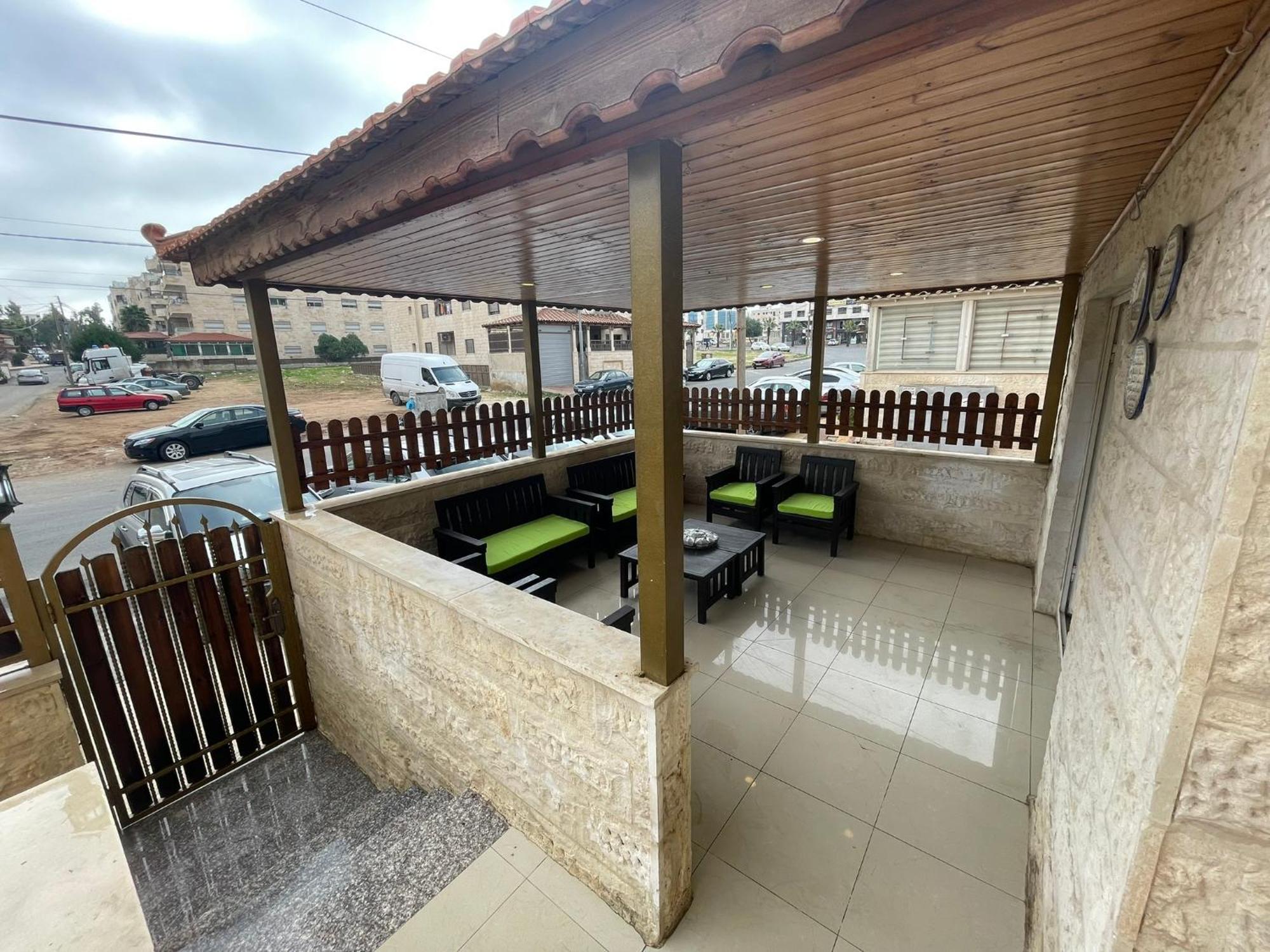 Gather 'n' Gab Gateway 3 Bedroom Family Apartment