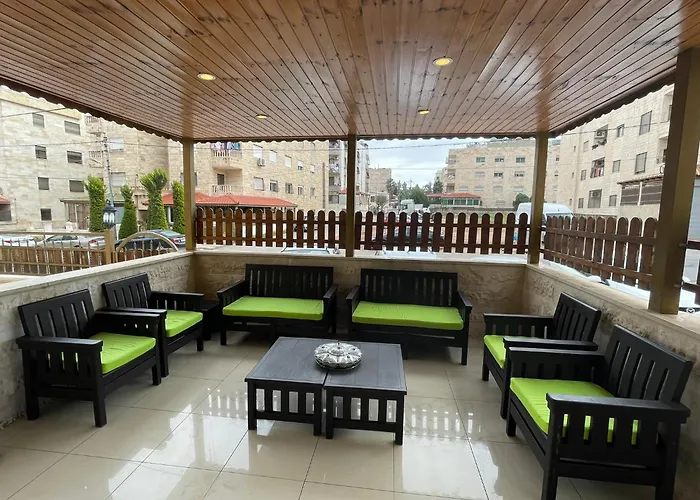 Gather \'N\' Gab Gateway Family Apartment