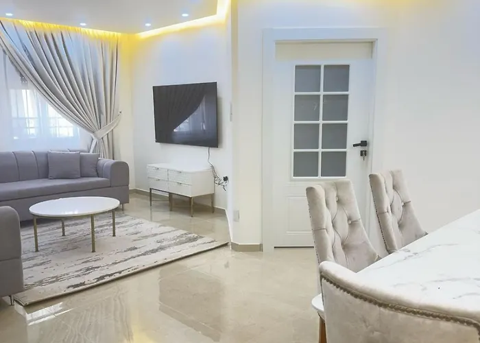Gather \'N\' Gab Gateway Family Apartment